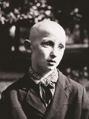 Antanas Sutkus „Aklas pionierius", 1962. Nuotrauka paimta iš http://www.mmcentras.lt