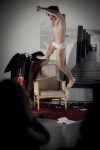 Spektaklio „Nevykėlis“ fragmentas. D. Stankevičiaus nuotr., iš A. Areimos teatro archyvo