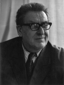 Biustinis Klemenso Čerbulėno atvaizdas iš arčiau... 1981 m. L.Šinkūnaitės asmeninio archyvo nuotr. Biustinis Klemenso Čerbulėno atvaizdas iš arčiau... 1981 m. L.Šinkūnaitės asmeninio archyvo nuotr.