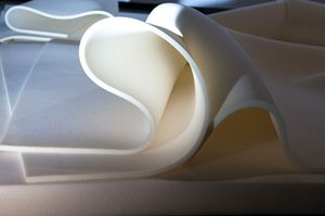 Patricija Gilytė. Instaliacija „4 milijonai“, porolonas, 4 x 0,14 x 4 m, 2011. Kauno bienalė, Kauno paveikslų galerija. Kristinos Čyžiūtės nuotr.