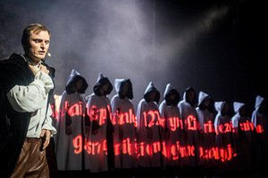 Tezių opera „Liuterio durys“. Dmitrijaus Matvejevo nuotr. iš org. archyvo Tezių opera „Liuterio durys“. Dmitrijaus Matvejevo nuotr. iš org. archyvo