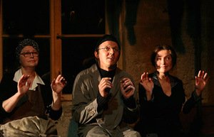 N. Lepeškaitė, E. Stancikas ir I. Paliulytė. Spektaklio „Liūdnas dievas“ akimirka (asm. arch. nuotr.)