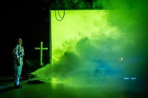 Spektaklio „Antikristas“ fragmentas. AAT archyvo nuotr. Spektaklio „Antikristas“ fragmentas. AAT archyvo nuotr.