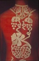 ARNOTAS, fragmentas, 1996, 210 × 69, foto audinys, metalo siūlai, siuvinėjimas.