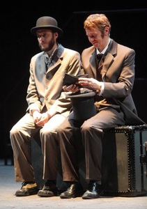 A. Sužiedelis spektaklyje „Raštininkas Bartlbis“ (Valstybinis jaunimo teatras). Dainiaus Labučio nuotr.