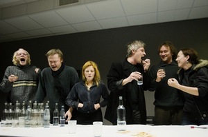 Kleščius – akt. Jonas Verseckas, Baronas – akt. Darius Meškauskas, Nastia – akt. Rasa Samuolytė, Satinas – akt. Dainius Gavenonis, Bubnovas – akt. Julius Žalakevičius, Kvašnia – akt. Nelė Savičenko. Kleščius – akt. Jonas Verseckas, Baronas – akt. Darius Meškauskas, Nastia – akt. Rasa Samuolytė, Satinas – akt. Dainius Gavenonis, Bubnovas – akt. Julius Žalakevičius, Kvašnia – akt. Nelė Savičenko.