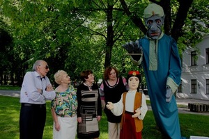Veterans of Kaunas State Puppet Theatre – participants of the first performance of the theatre “Miraculous Aladdin’s Lamp”: Algimantas Stankevičius, Irena Stankevičienė, Ada Ignatavičienė and Regina Čeponinė. Photo of KSPT Veterans of Kaunas State Puppet Theatre – participants of the first performance of the theatre “Miraculous Aladdin’s Lamp”: Algimantas Stankevičius, Irena Stankevičienė, Ada Ignatavičienė and Regina Čeponinė. Photo of KSPT
