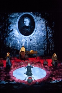 Scena iš spektaklio "Gentis". Rež. A.Jankevičius, Nacionalinis Kauno dramos teatras. Donato Stankevičiaus nuotr. Scena iš spektaklio "Gentis". Rež. A.Jankevičius, Nacionalinis Kauno dramos teatras. Donato Stankevičiaus nuotr.