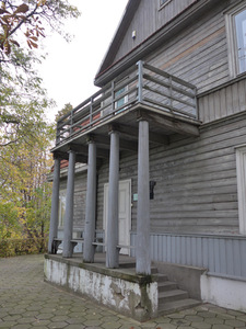 Columned porch and balcony loved by J. Gruodis and his guests. Photo by A. Raškevičiūtė Columned porch and balcony loved by J. Gruodis and his guests. Photo by A. Raškevičiūtė