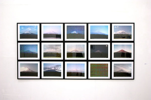 Jens Sundheim. “100100 Views of Mount Fuji” in the exhibition “Expanding Photography”. Photo of Meno Parkas gallery Jens Sundheim. “100100 Views of Mount Fuji” in the exhibition “Expanding Photography”. Photo of Meno Parkas gallery