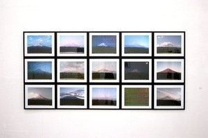 Jens Sundheim. “100100 Views of Mount Fuji” in the exhibition “Expanding Photography”. Photo of Meno Parkas gallery Jens Sundheim. “100100 Views of Mount Fuji” in the exhibition “Expanding Photography”. Photo of Meno Parkas gallery