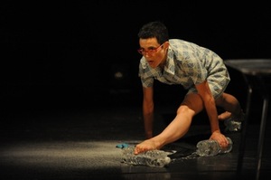 Gabrielle Neuhaus  „MOTERIS, NENORĖJUSI NUSILEISTI ANT ŽEMĖS“ (Izraelis)