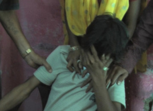 Jūratė Jarulytė. Bone Setters, 2009. Filmas, DV, 56 min, be garso, Mysore, Indija. Jūratė Jarulytė. Bone Setters, 2009. Filmas, DV, 56 min, be garso, Mysore, Indija.