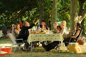 Jeano Pierre’o Améris’o filmo „Kaip aš išsinuomojau šeimą“ kadras Jeano Pierre’o Améris’o filmo „Kaip aš išsinuomojau šeimą“ kadras