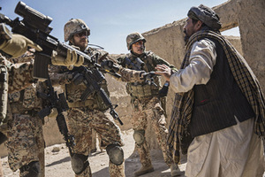 Kadras iš filmo „Karas“ Kadras iš filmo „Karas“