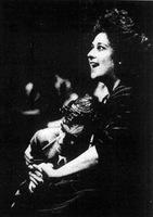 Pirmasis festivalis LIFE. Teatras „De Compicite“ (Didžioji Britanija). „Krokodilų gatvė“. Festivalio LIFE archyvo nuotrauka. Pirmasis festivalis LIFE. Teatras „De Compicite“ (Didžioji Britanija). „Krokodilų gatvė“. Festivalio LIFE archyvo nuotrauka.