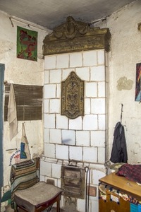Authentic elements of interior of a wooden house in V.Putvinskio St., Kaunas, pulled down in 2013. Photo by P.T. Laurinaitis