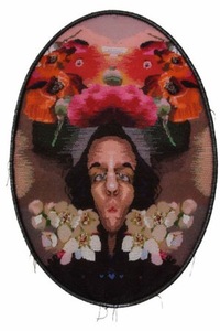 „1981/03/09“, 2011 m., 90x60cm, karoliukai, peyote vėrimas. „1981/03/09“, 2011 m., 90x60cm, karoliukai, peyote vėrimas.