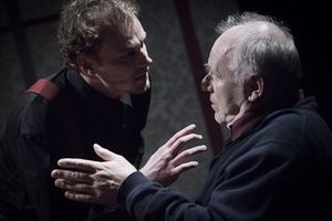 Spektaklis „Skaičius“ (rež. Ž.Vingelis). D. Stankevičiaus nuotr. iš NKDT archyvo Spektaklis „Skaičius“ (rež. Ž.Vingelis). D. Stankevičiaus nuotr. iš NKDT archyvo