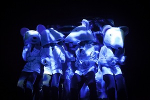 Play Number (director Ž. Vingelis). D. Stankevičius' photo from the Drama Theatre's archive. Play Number (director Ž. Vingelis). D. Stankevičius' photo from the Drama Theatre's archive.