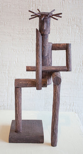 Leonas Strioga. „Rūpestis“, dažytas medis, h-54, 2015