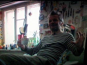 "Stop" kadras iš E.Striogaitės filmo "August Varkalis" "Stop" kadras iš E.Striogaitės filmo "August Varkalis"