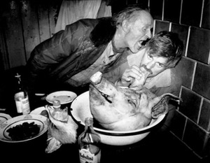 R.Vikšraitis. "Slaughter Feast". 1999. Photo from www.kaunoaleja.lt R.Vikšraitis. "Slaughter Feast". 1999. Photo from www.kaunoaleja.lt