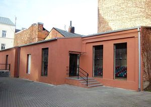 Žvakių šventovės priestatas Žvakių šventovės priestatas